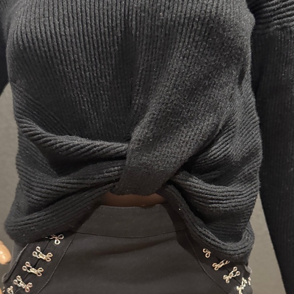 Summer & Rose Black Twist Front Knit Sweater Medium - Picture 4 of 6